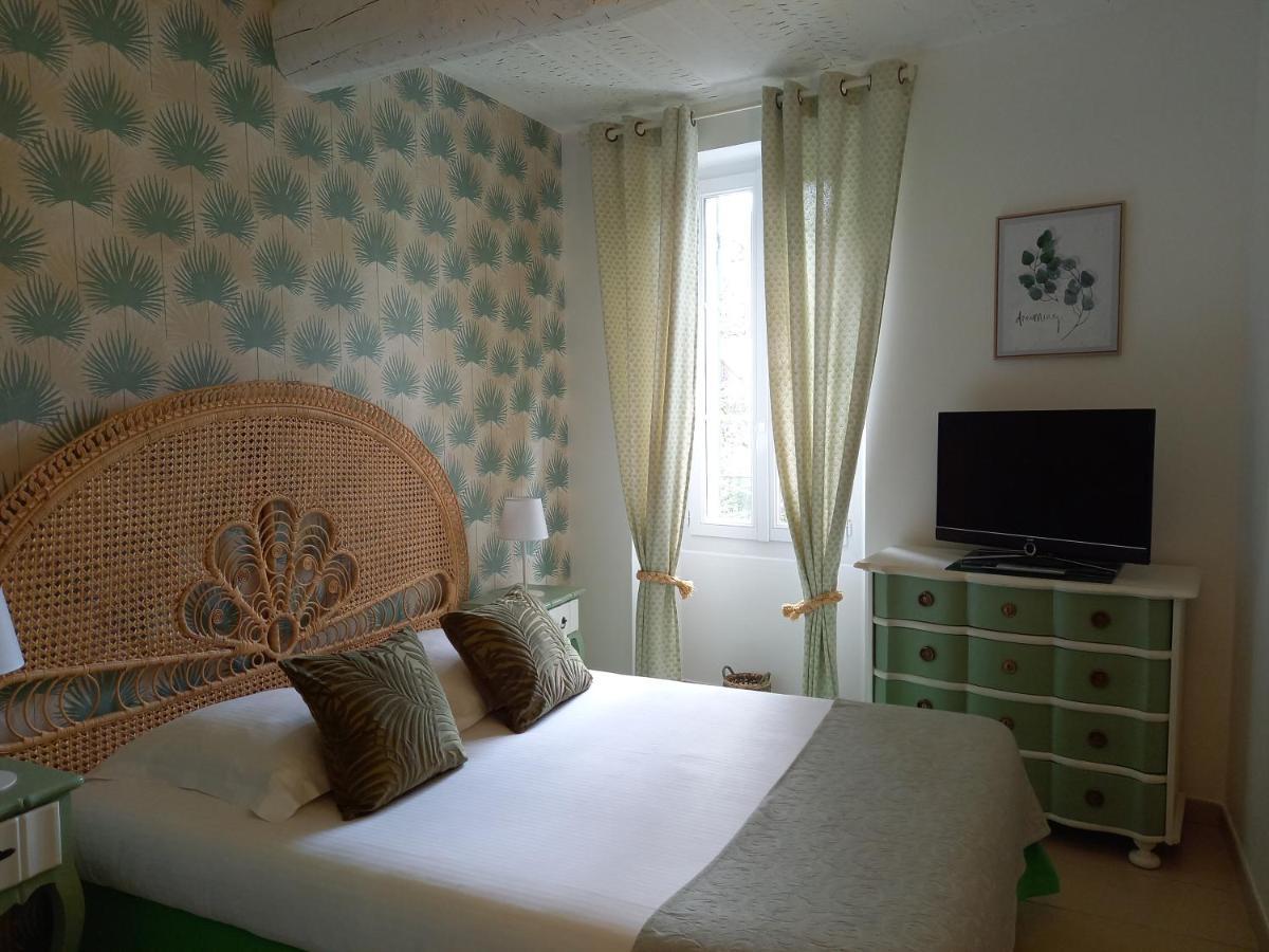 Hotel Restaurant Notre Dame Collobrières Екстериор снимка
