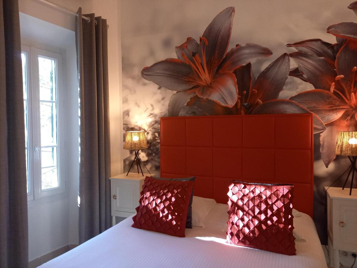 Hotel Restaurant Notre Dame Collobrières Екстериор снимка