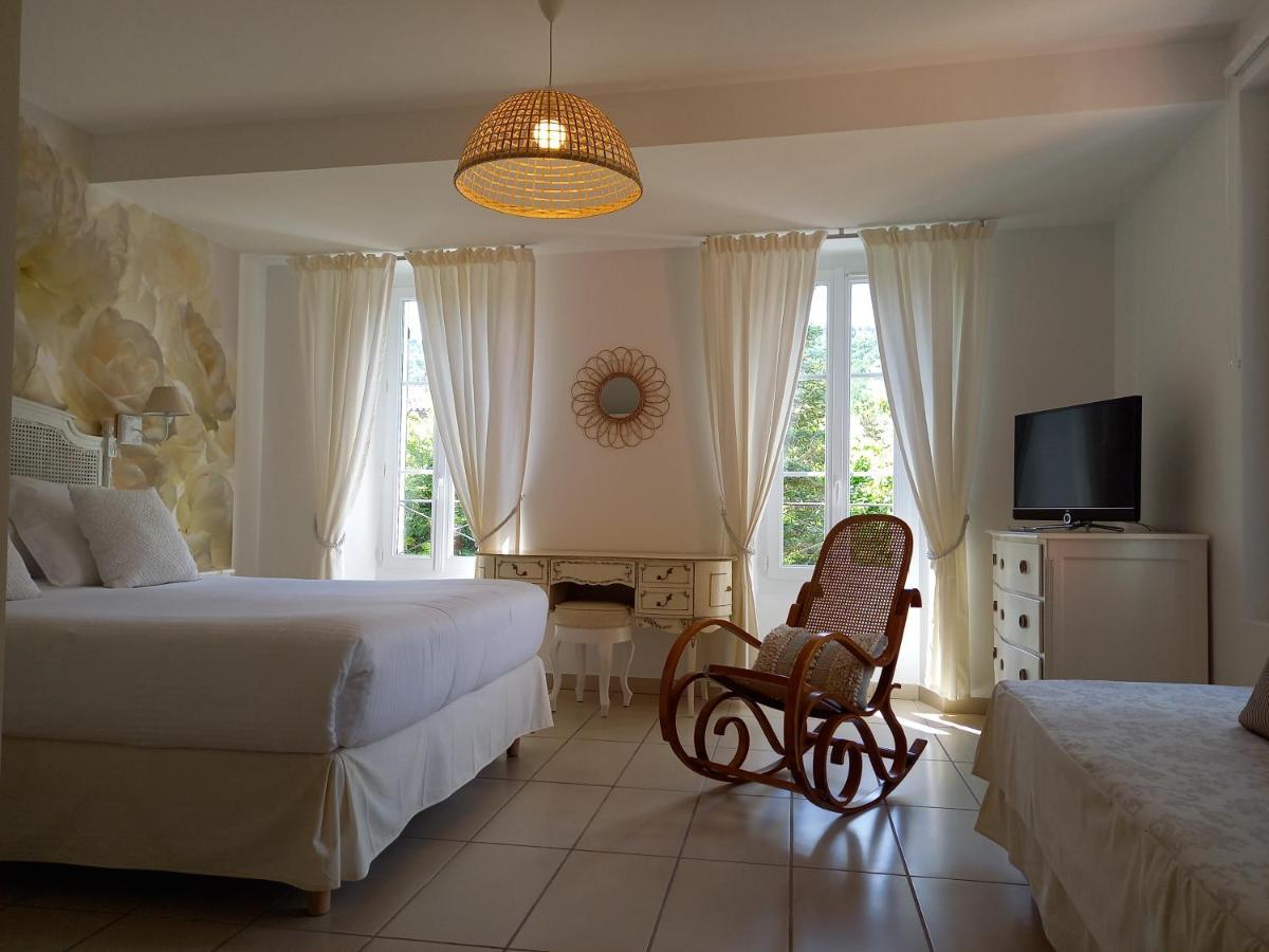 Hotel Restaurant Notre Dame Collobrières Екстериор снимка