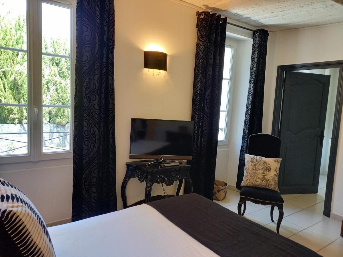 Hotel Restaurant Notre Dame Collobrières Екстериор снимка