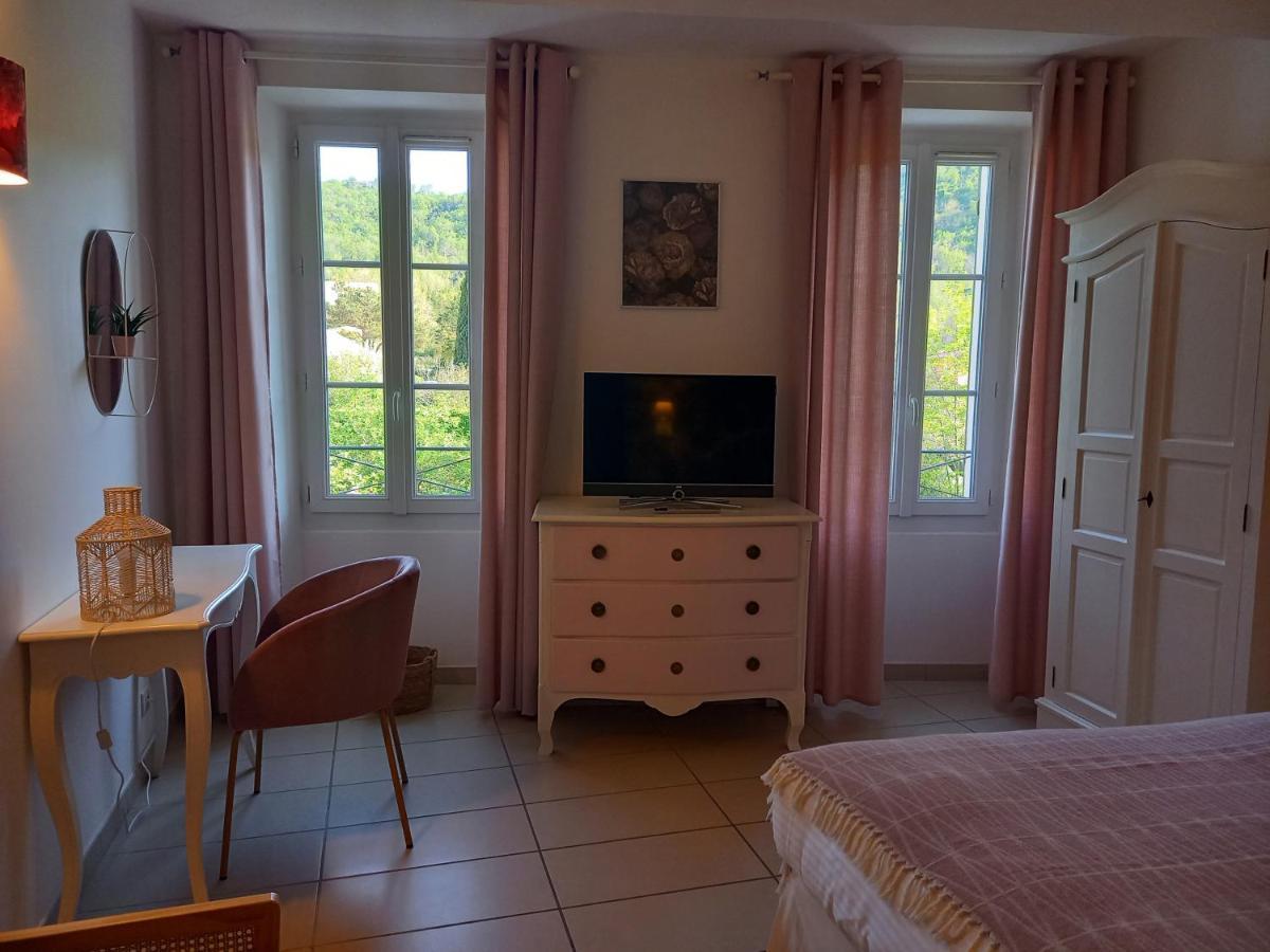 Hotel Restaurant Notre Dame Collobrières Екстериор снимка