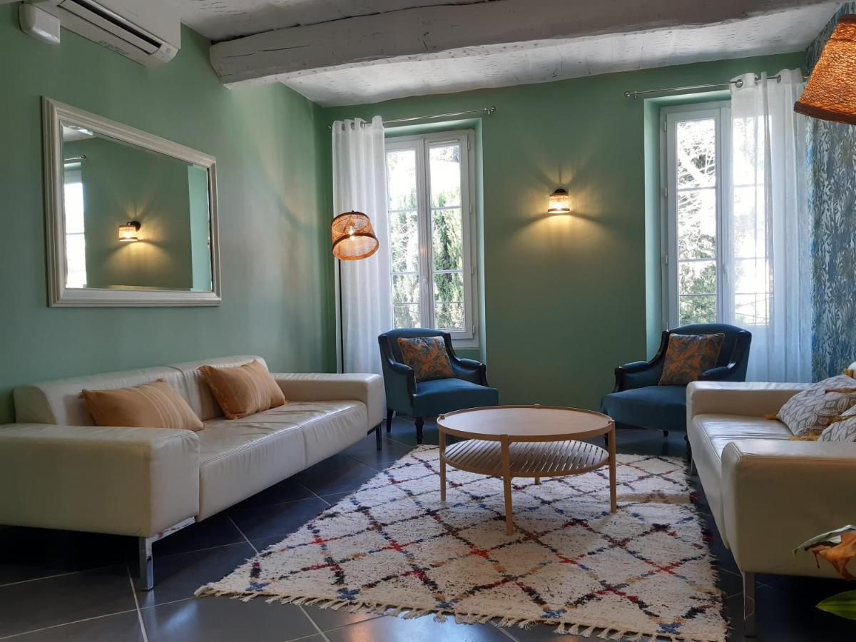 Hotel Restaurant Notre Dame Collobrières Екстериор снимка