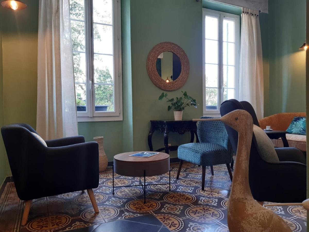 Hotel Restaurant Notre Dame Collobrières Екстериор снимка